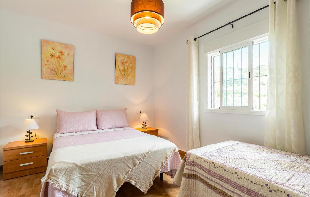 3 Bedroom Stunning In Ferienhaus Málaga