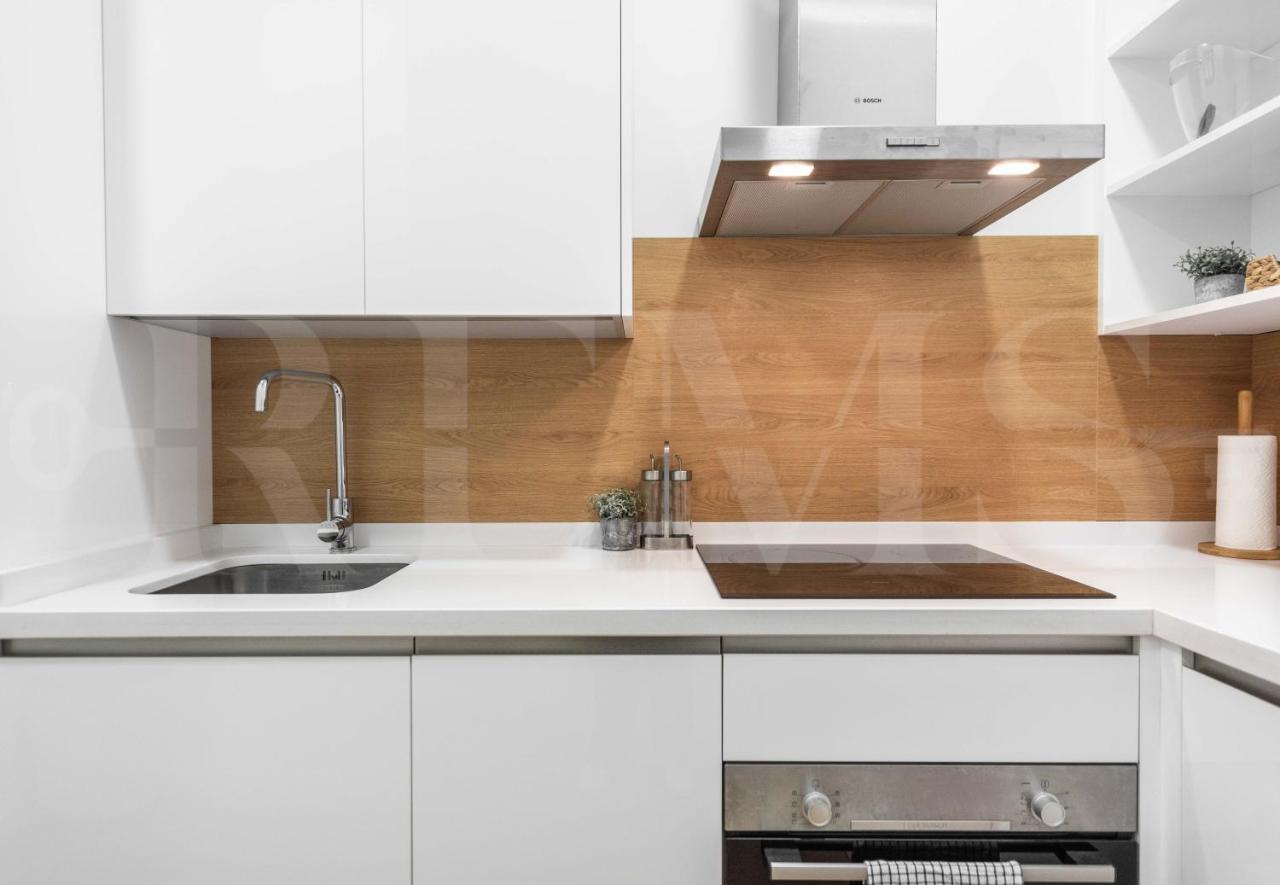 Dreamy Mediterranean With Parking - Center By Rems Appartement