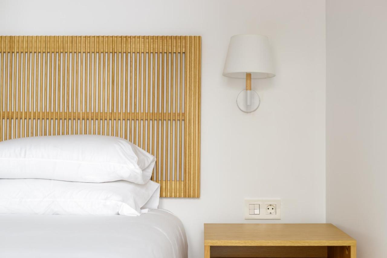 Caleta Homes - Pompidou *
