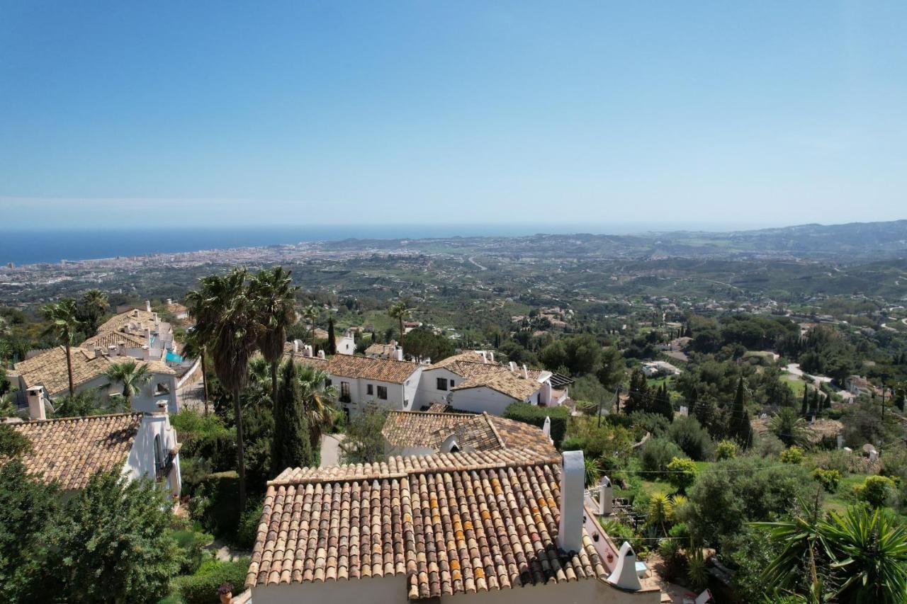 Terraced House In The Mountains With Fantastic View Malaga