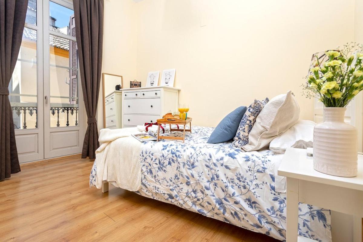 Lejlighed -malagasunapts- Historic Heart Of Aa Wifi