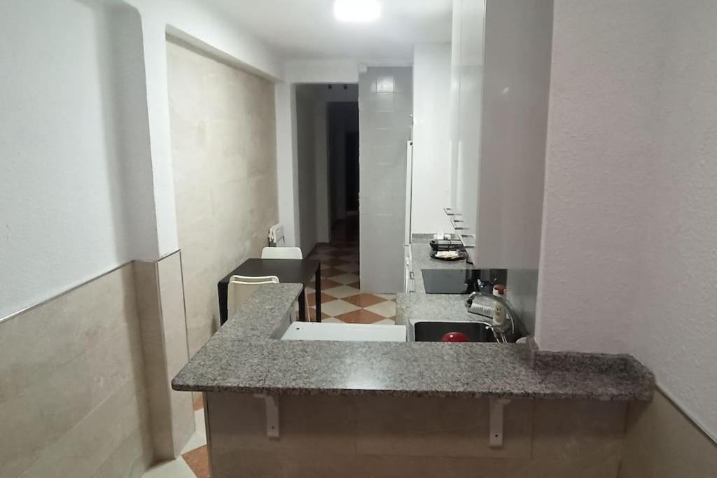 Acogedor Apartamento ¡a 10 Minutos Del Centro De Malaga! Apartamento