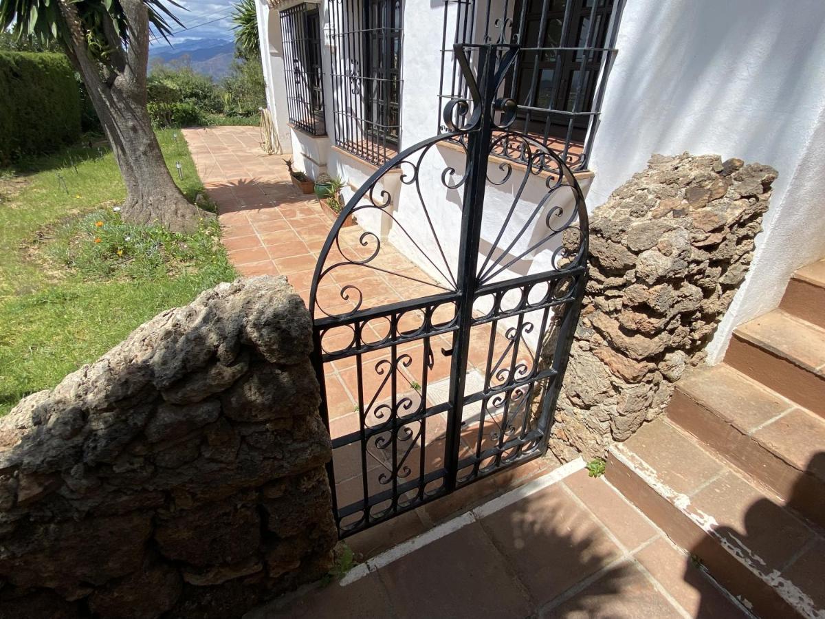 Terraced House In The Mountains With Fantastic View Holiday home Malaga