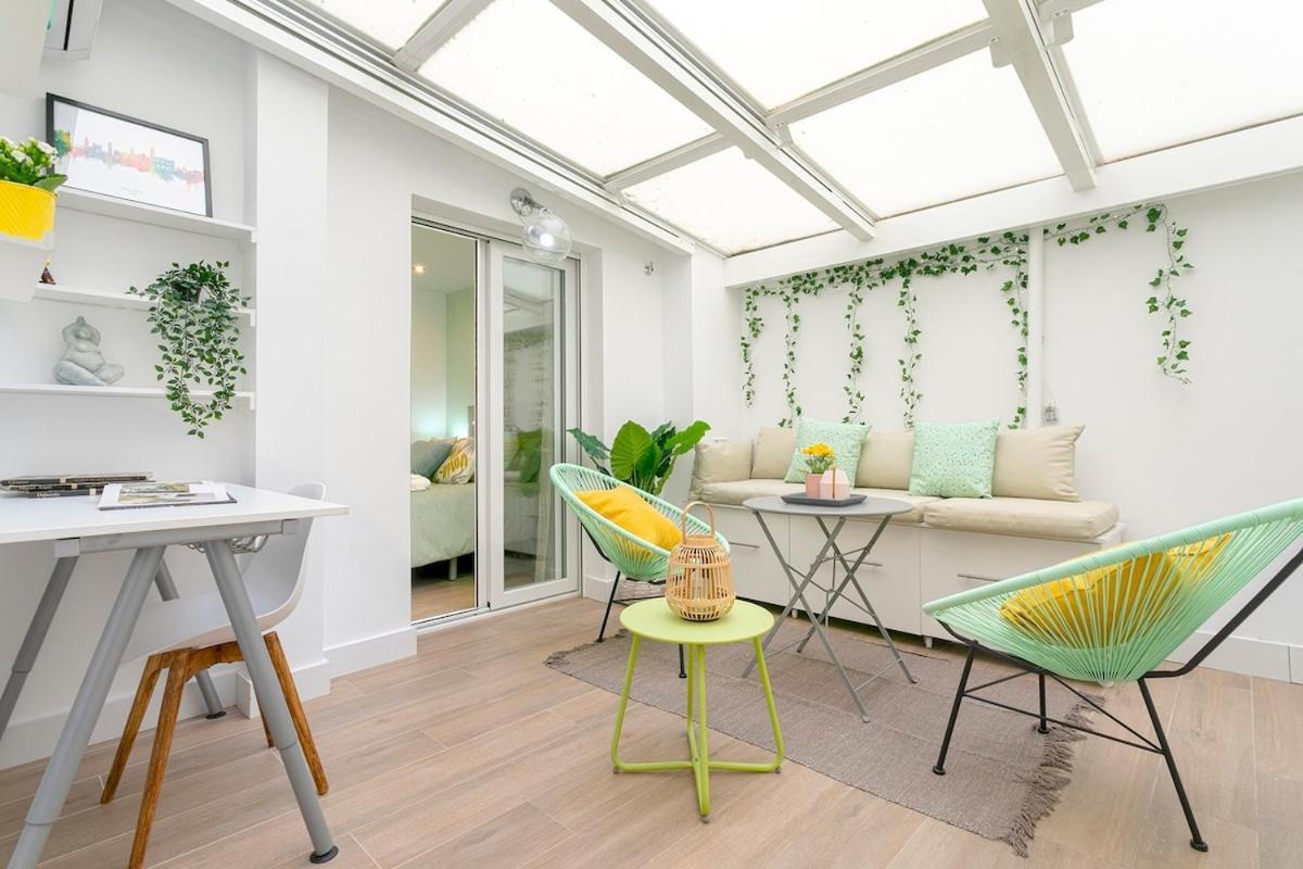-malagasunapts-citycentre Private Patio Apartment *