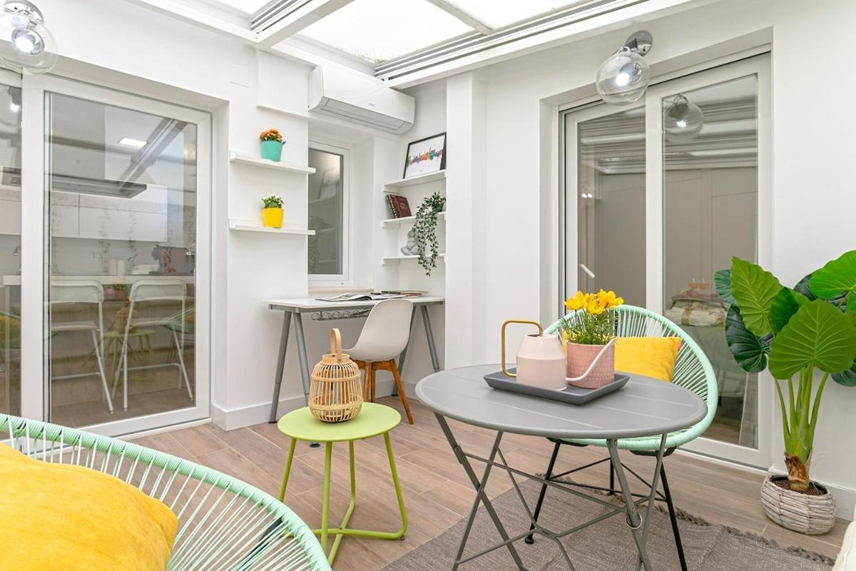 -malagasunapts-citycentre Private Patio Apartment Malaga