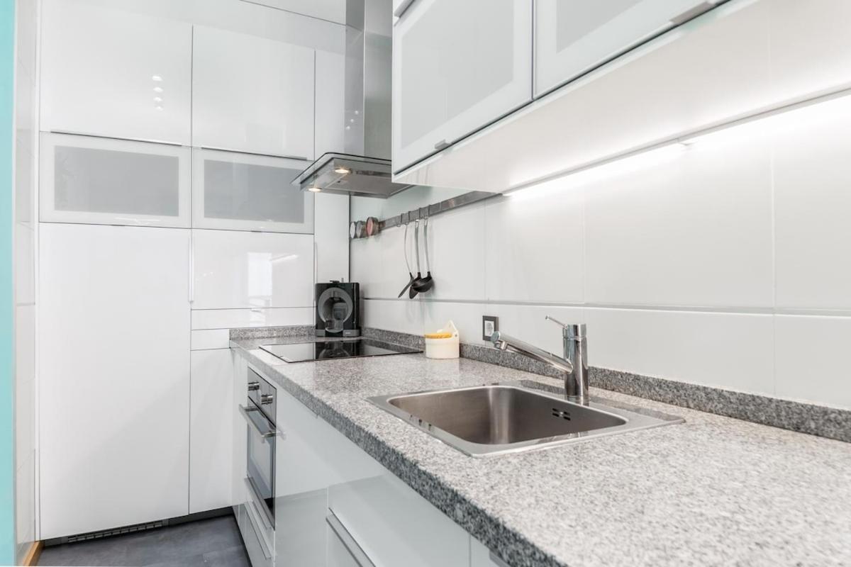 -malagasunapts- Modern Citycentre Pool&parking Malaga