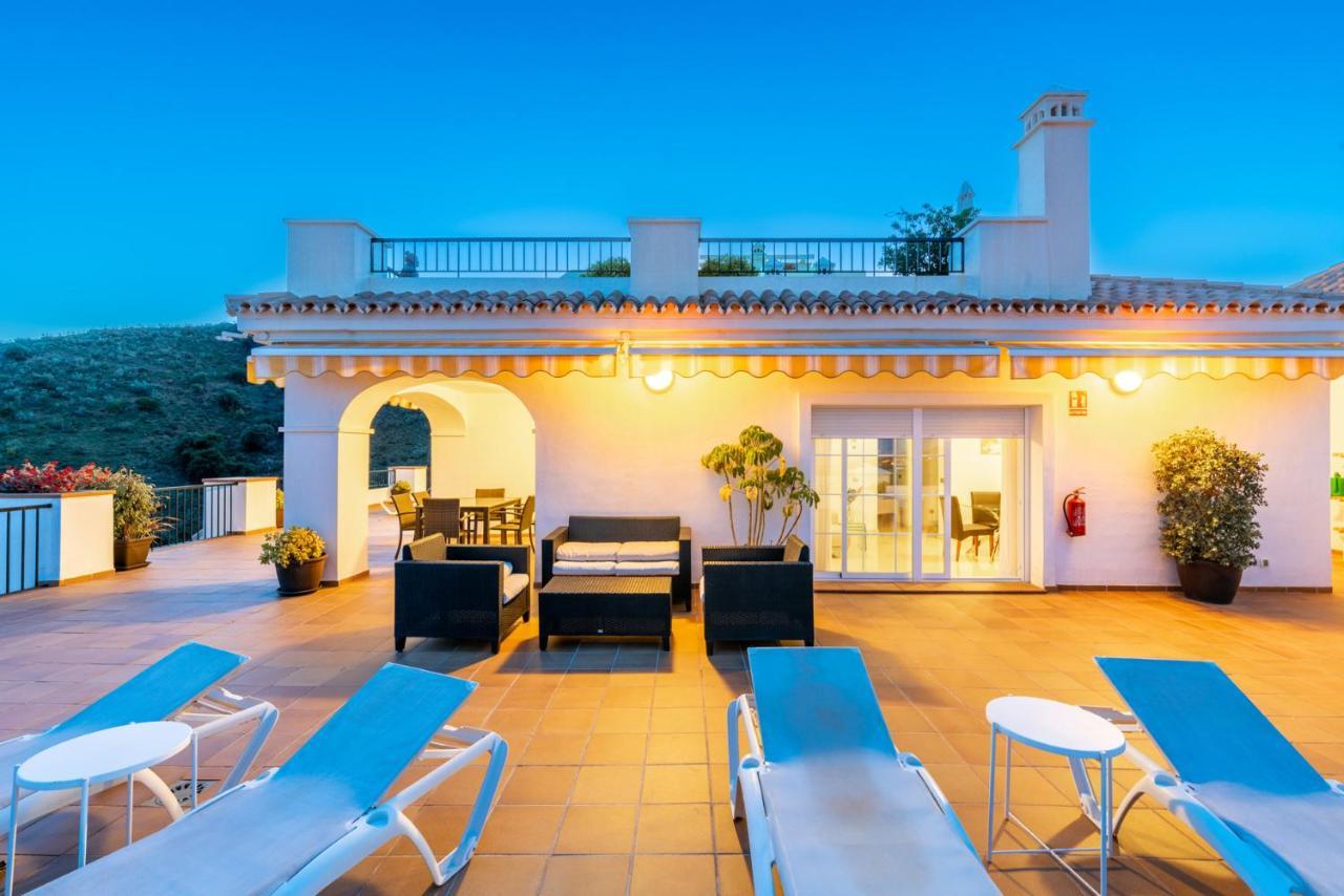 Poseidon De Lujo Apartment *