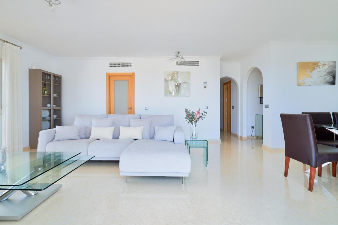 Poseidon De Lujo Apartment *