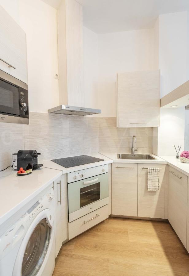 Artistic In The Heart Of By Rems Apartment *
