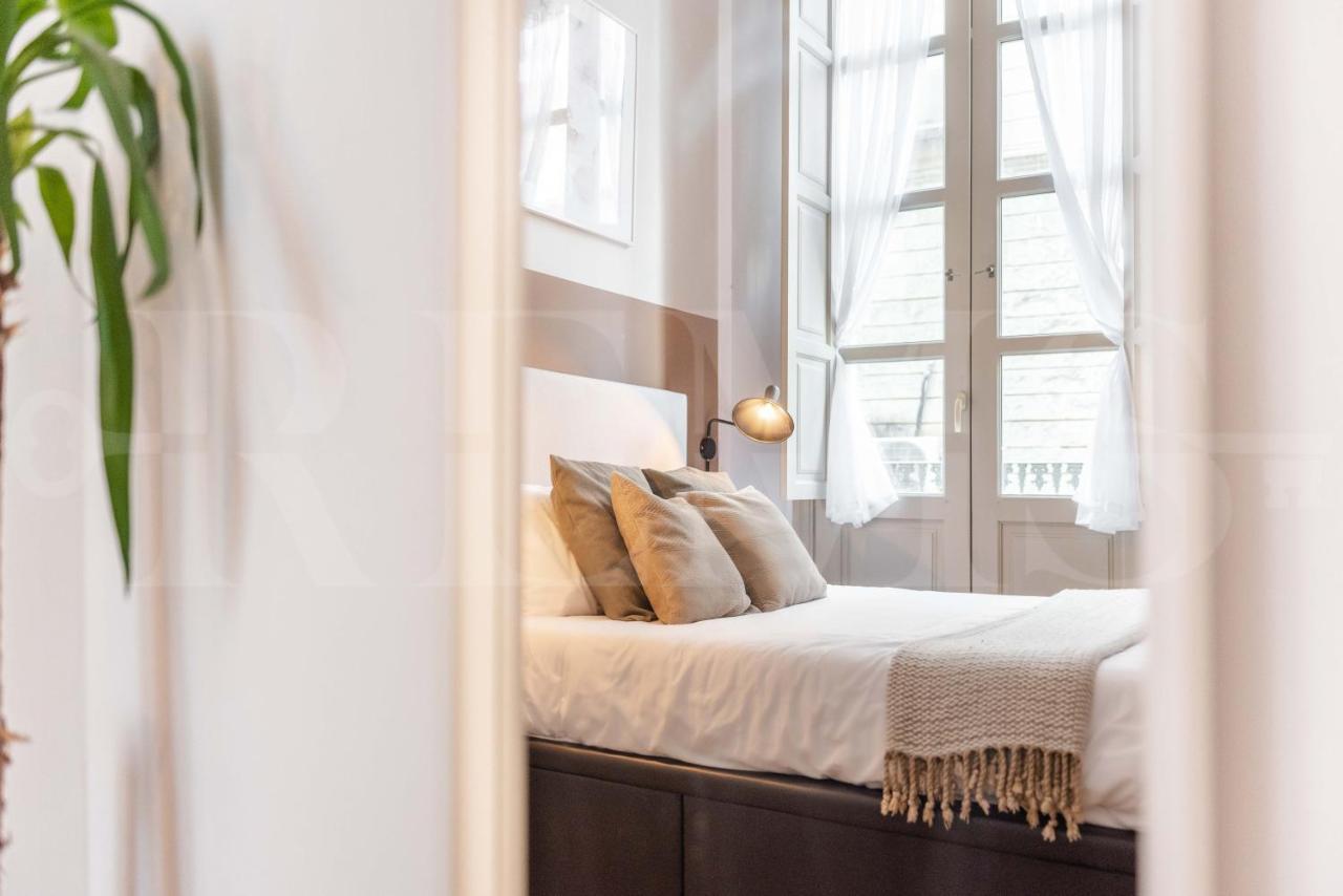 Artistic In The Heart Of By Rems Apartment *