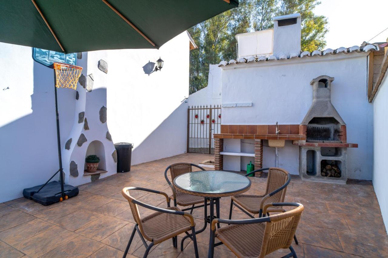 De Diseno Con Piscina Y Barbacoa Casa de férias *