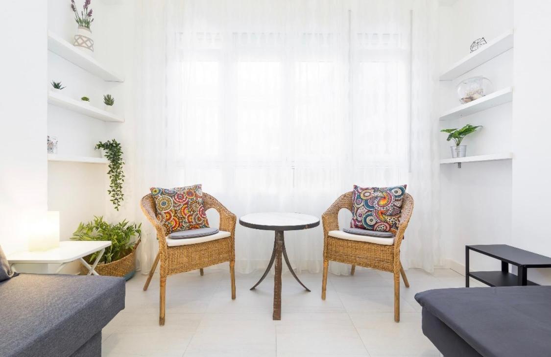 Homes Santa Lucia Lejlighed *
