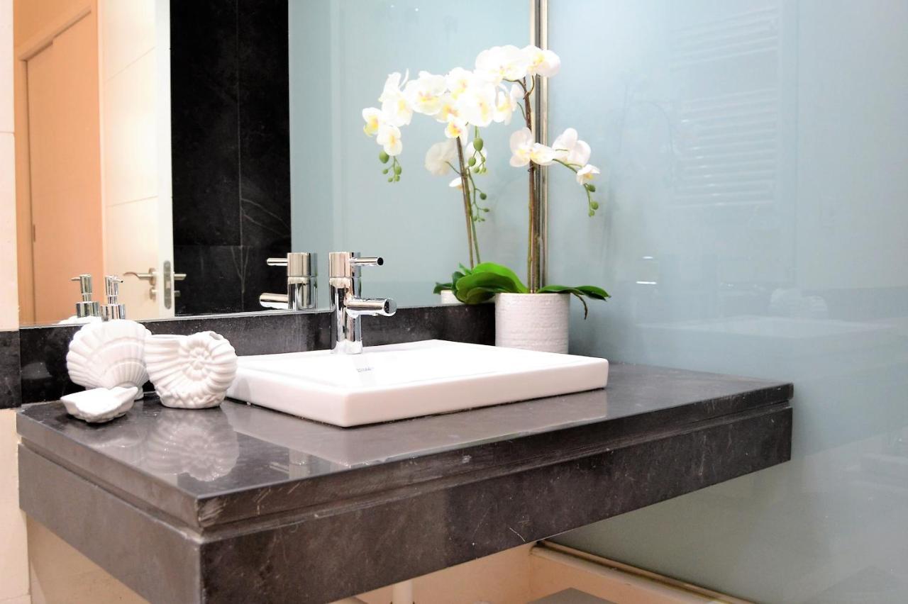Lägenhet Coqueto Apartamento Junto A La Catedral De Malaga. *