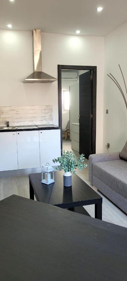Rafael Apartment *