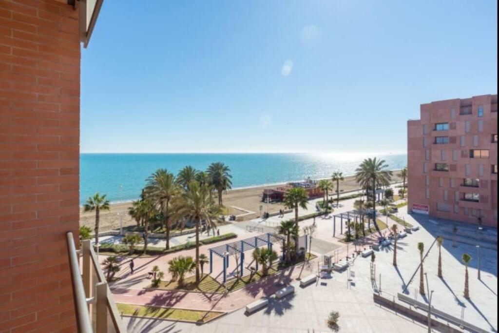 Apartamento Fabuloso Apartamento En Primera Linea De Playa Con Parking Privado