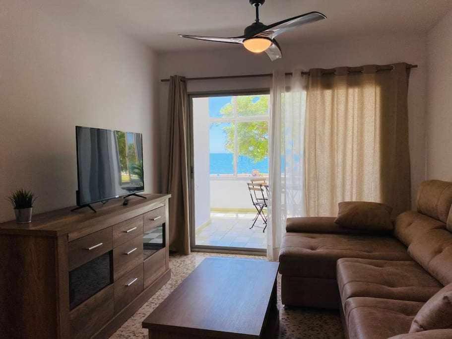 Almirante 1º Linea De Playa Con Parking