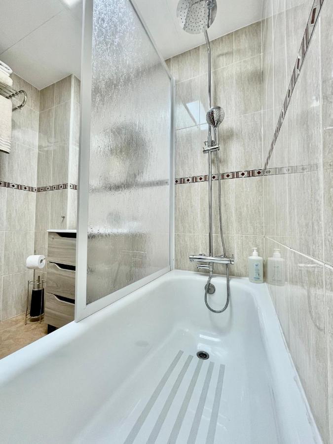 Apartment Ivory *