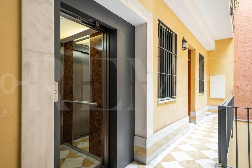 Elegant In The Heart Of By Rems
