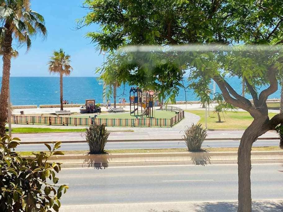 Almirante 1º Linea De Playa Con Parking Appartement Málaga