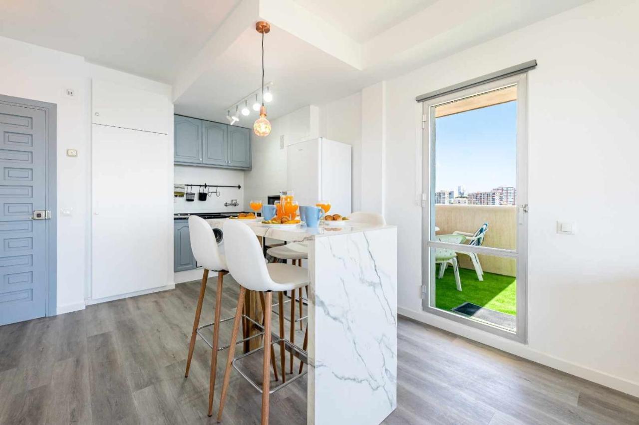 Benalbeach Con Vistas Maravillosas Lägenhet Málaga