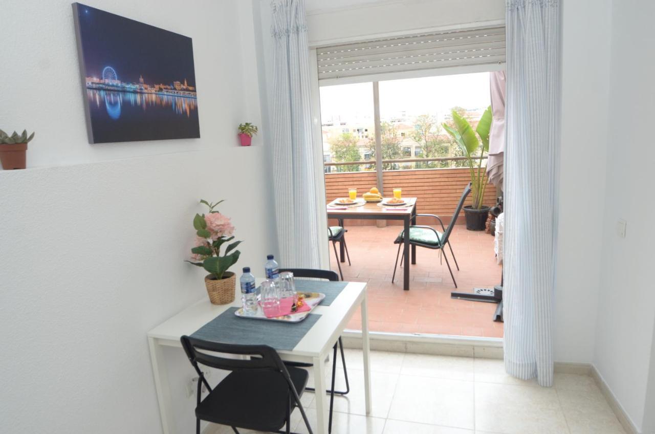 Homestay Grande Con Terraza Privada, Centro *
