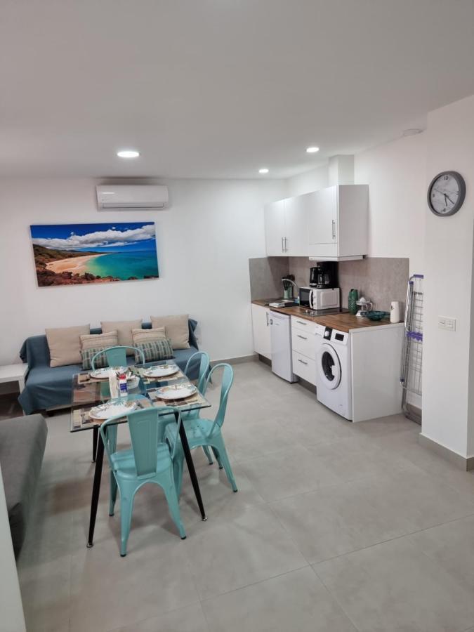 Elemar Free Luggage Storage Apartment