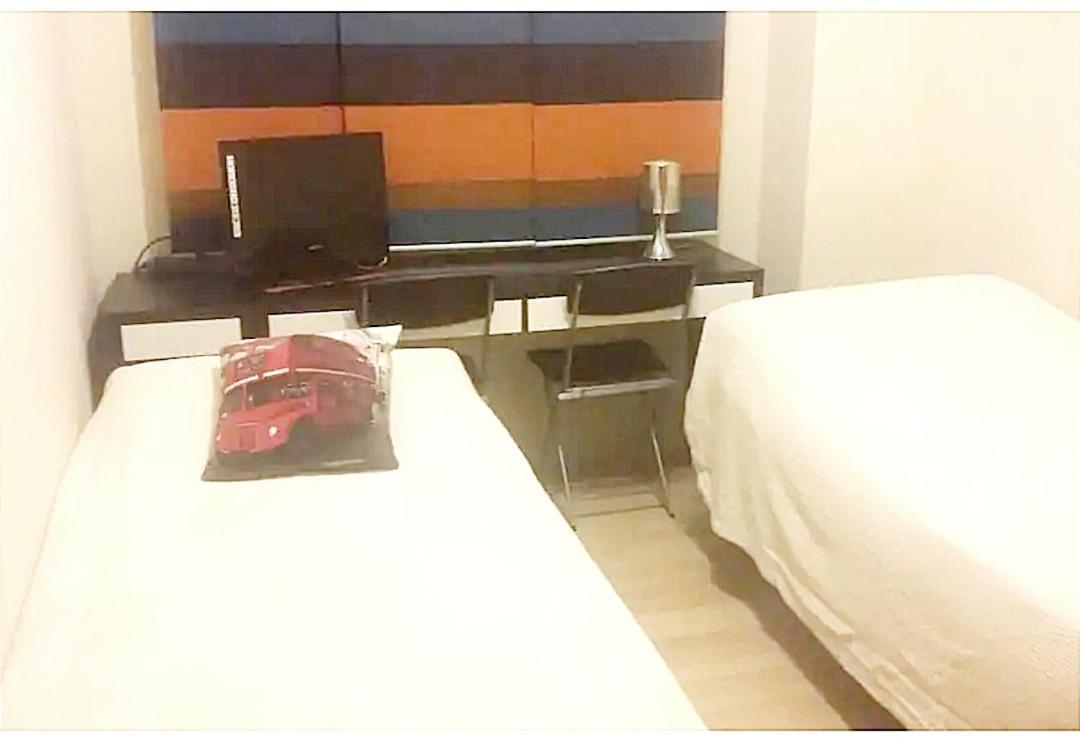 Apartamento En La Playa! Parking, Wifi, Piscina, Aire Acondicionado Y Netflix!