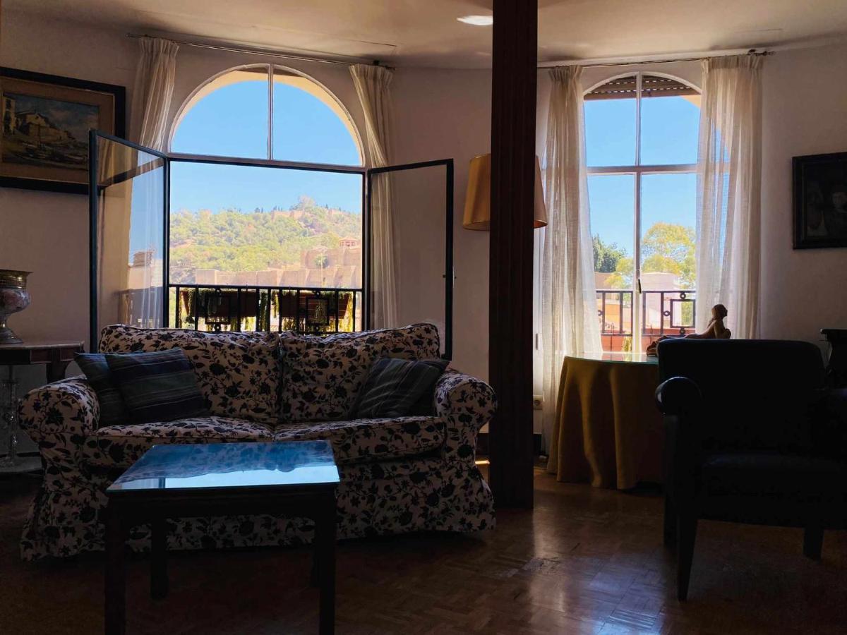 Afligidos Apartamento Con Vistas A La Alcazaba *