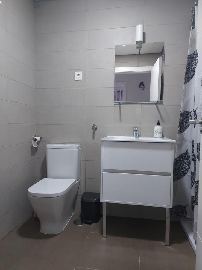 Apartamento Valle-niza: Beachfront Retreat In Velez-malaga *