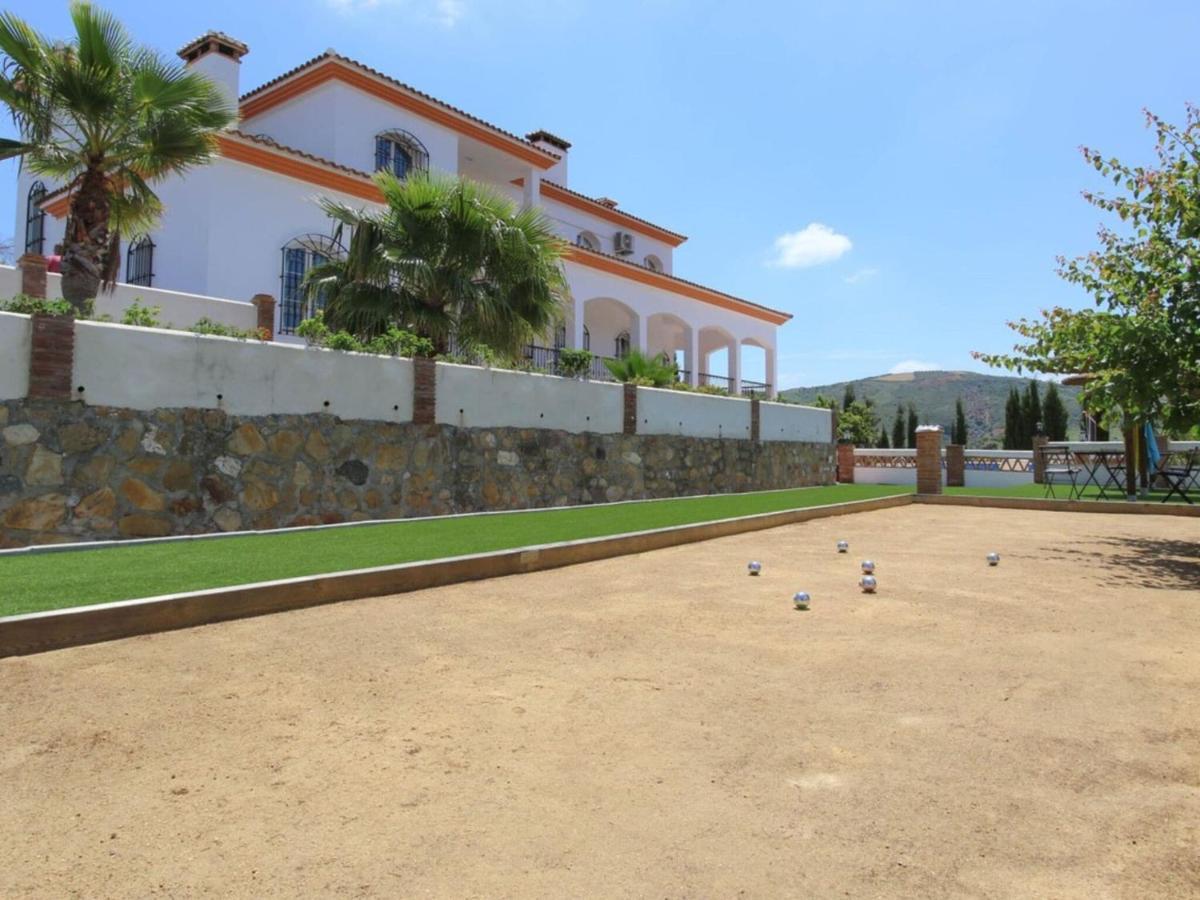 With Private Swimming Pool And Boules Court 40 Minutes From M Laga Villa *