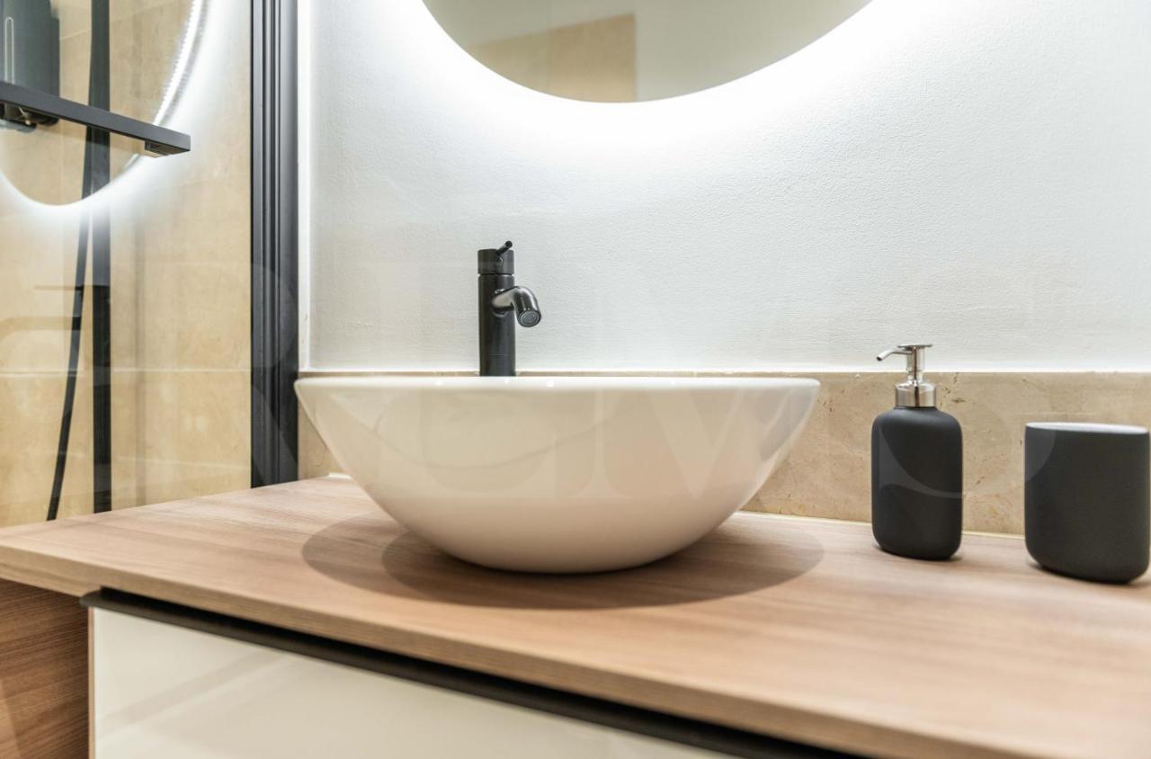 Elegant In The Heart Of By Rems Apartment Málaga