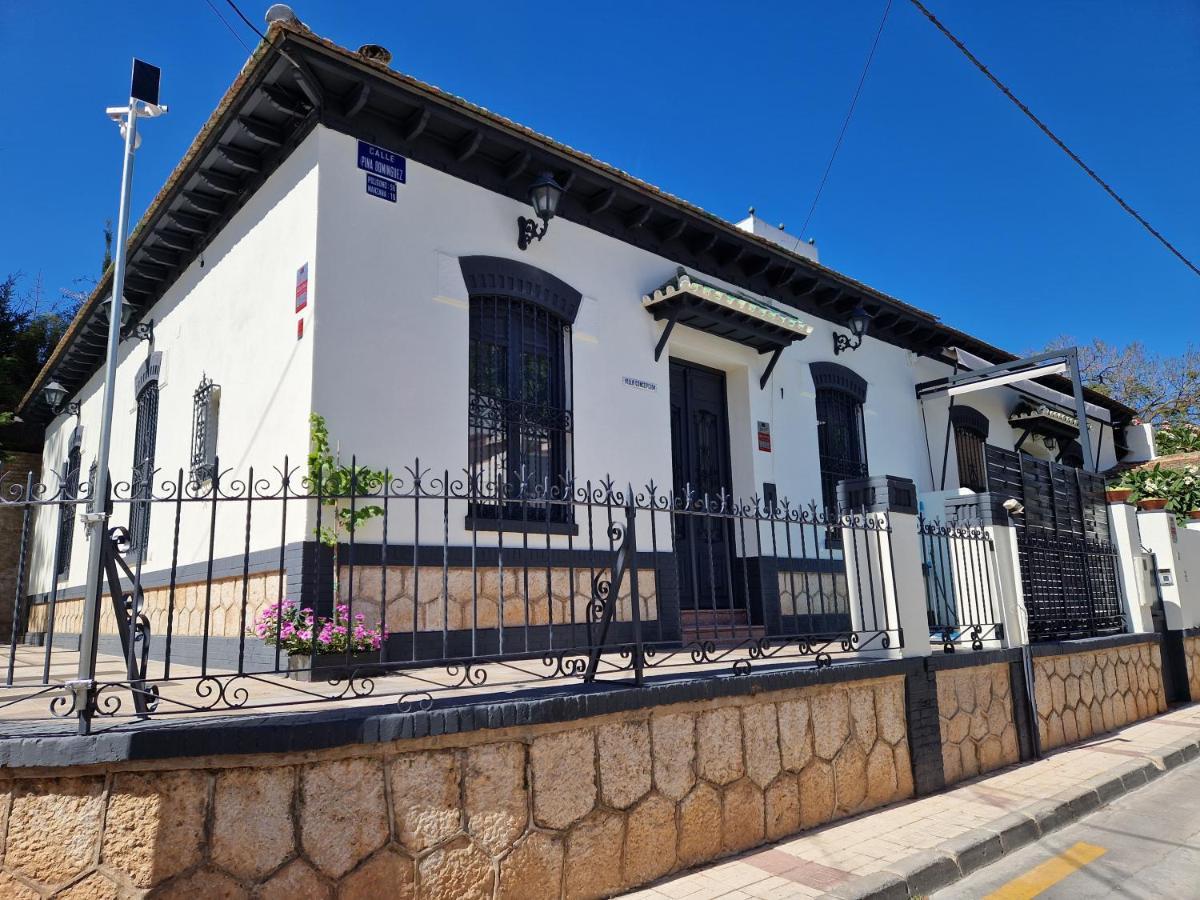 Del Parque Flats Balneario De Pina Villa