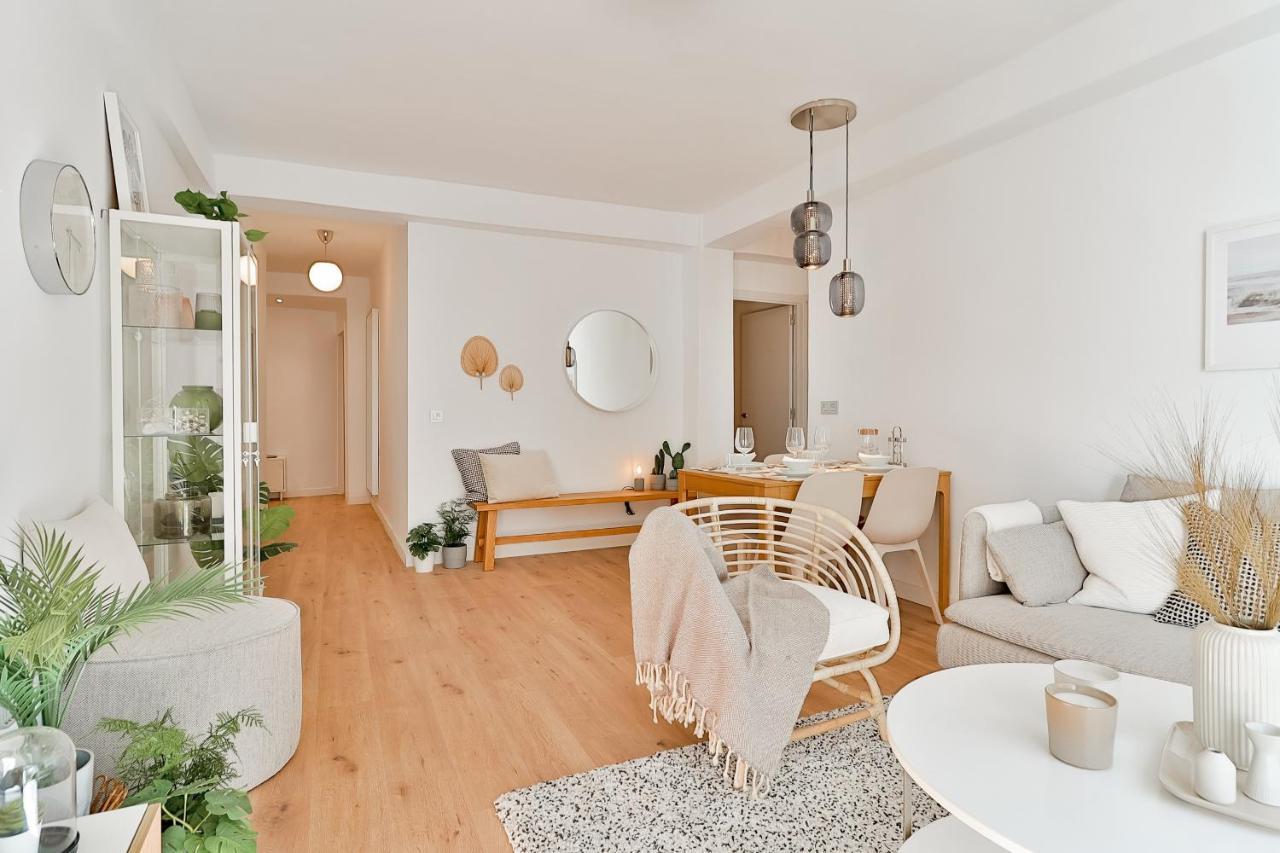 C24 Fantastic 4 Bedroom With Terrace Apartment *