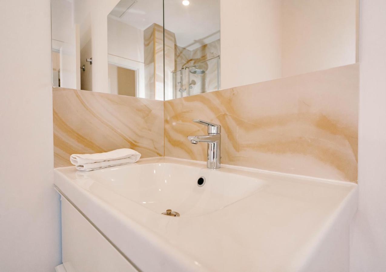New Picasso Plaza - Apartment