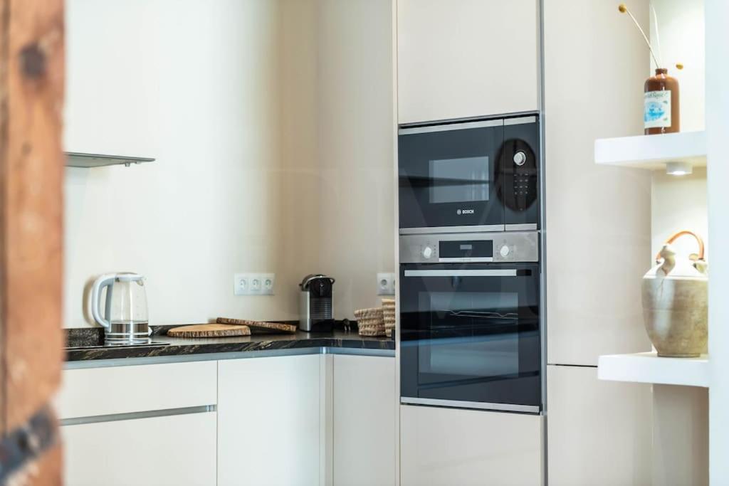 Modern & Spacious - Historic Center By Rems *