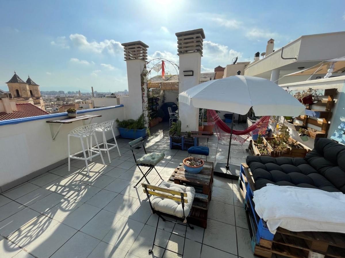 Charming With Private Terrace,heart Of Lägenhet