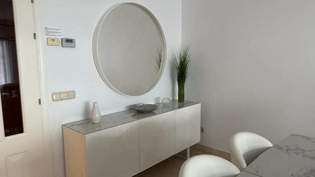 Apartment Royal 2 /freewifi,sharedpool,freeparking Málaga