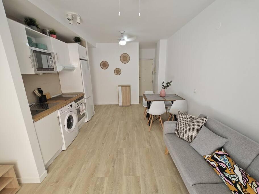 Apartment Encantador Apto Malaga-centro.