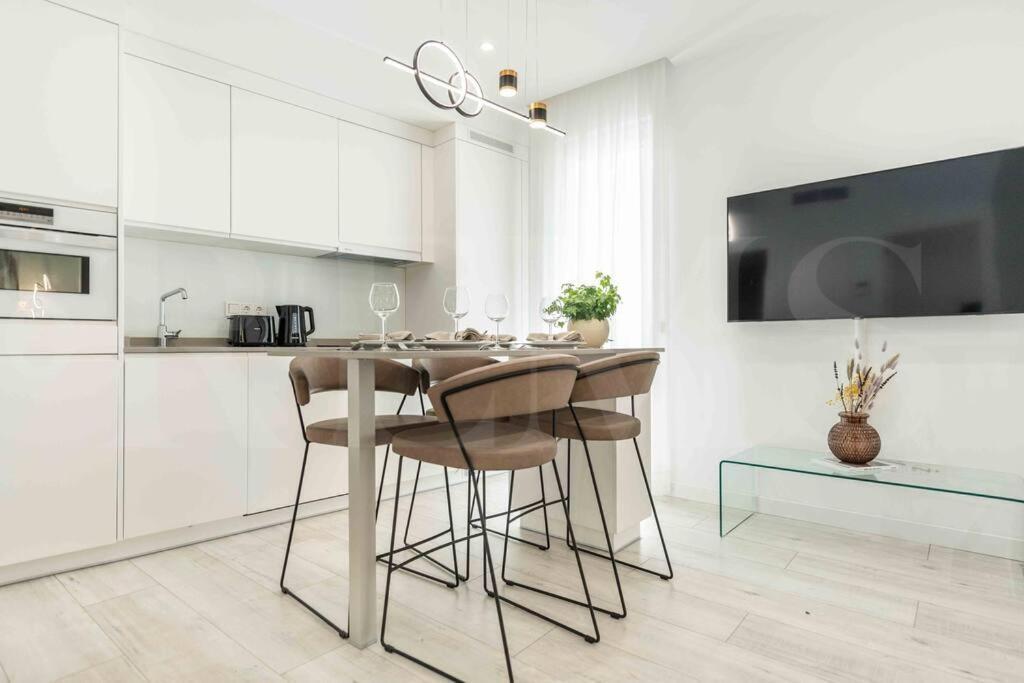 Appartamento Tranquil & Bright With Parking By Rems Málaga