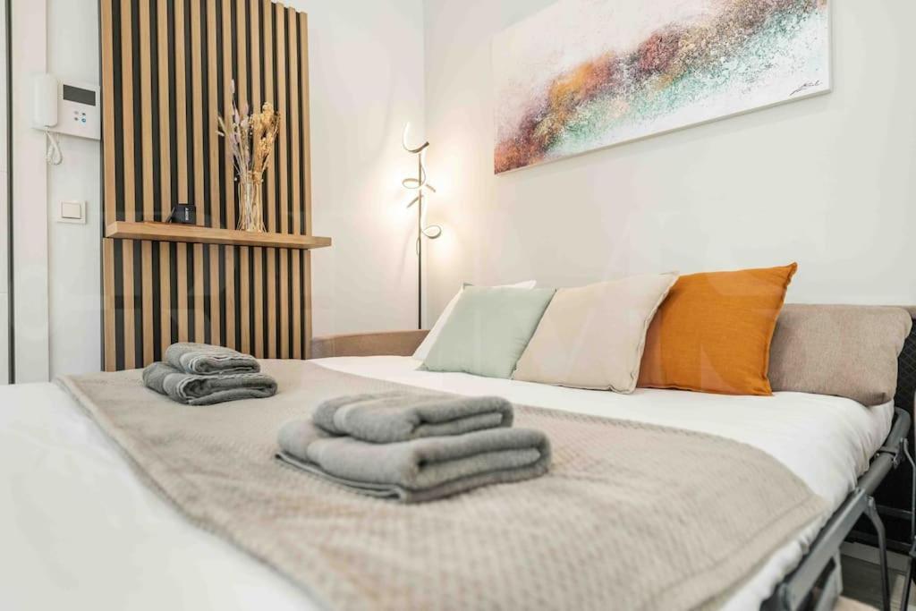 Appartamento Tranquil & Bright With Parking By Rems *