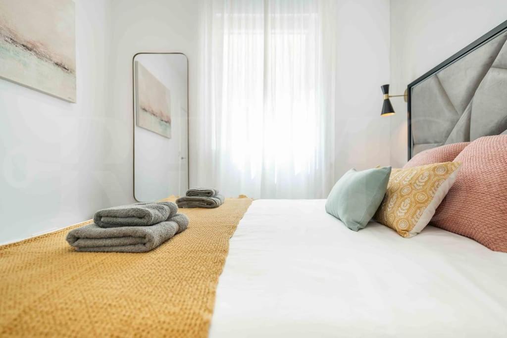 Appartamento Tranquil & Bright With Parking By Rems *