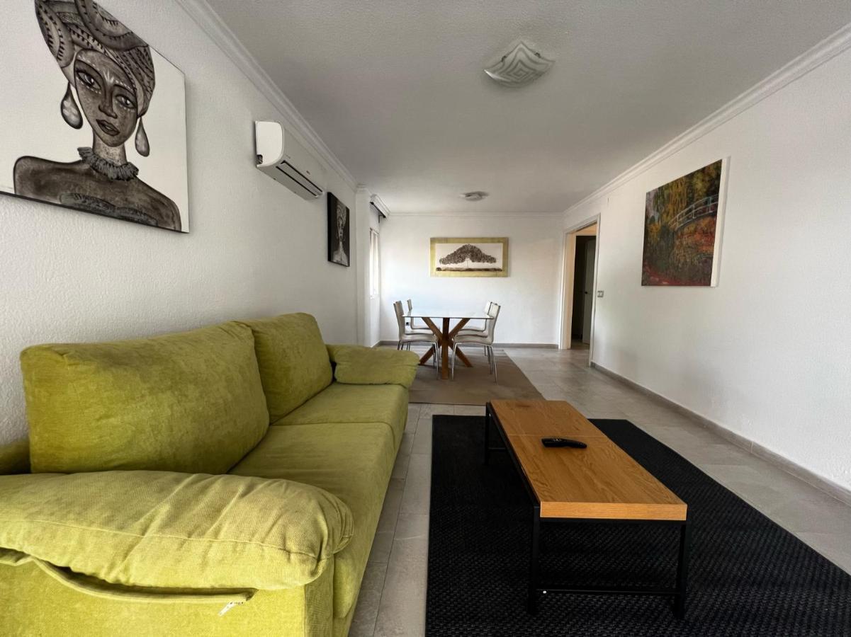 Premium With Free Parking Apartment *