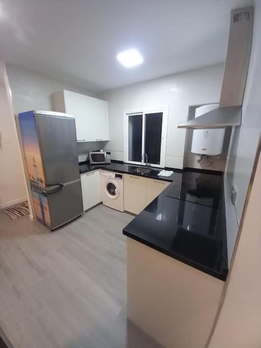 Family Flat Close To The Centre-v-estrell Málaga