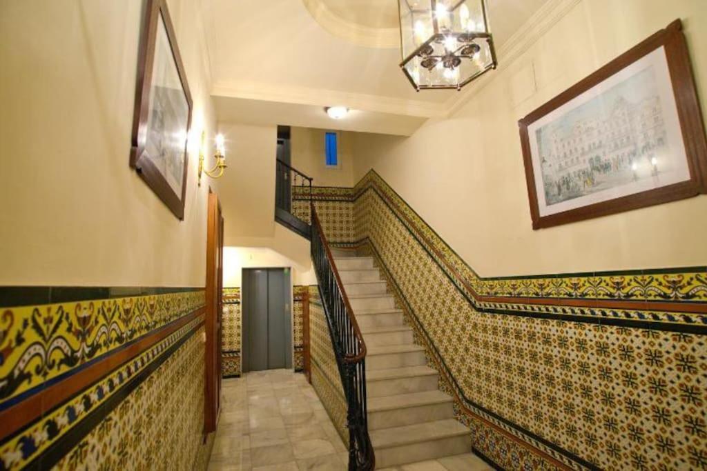 Appartement Cozy Penthouse Center, Car Park Included-caspal