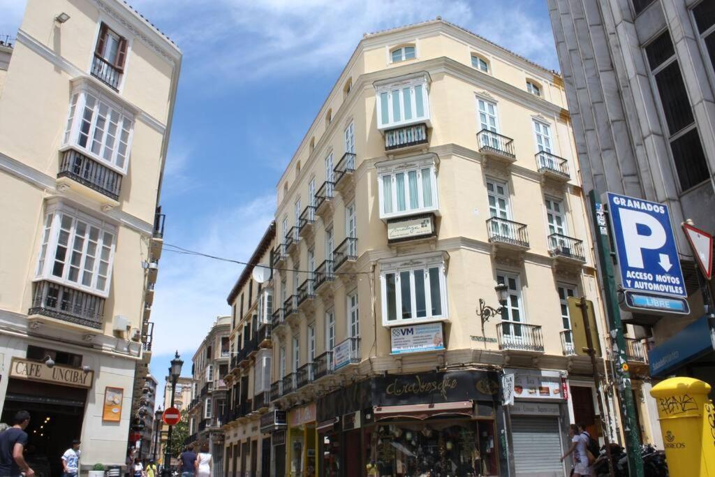 Cozy Penthouse Center, Car Park Included-caspal Appartement *