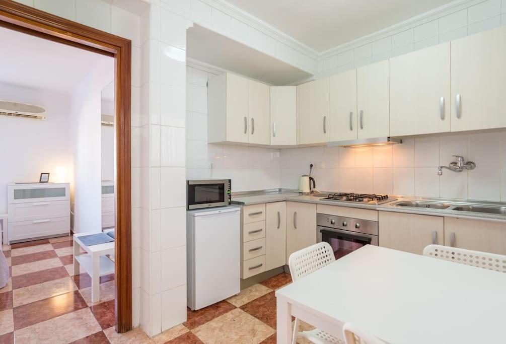 Lejlighed With Work/study Close To Old Town