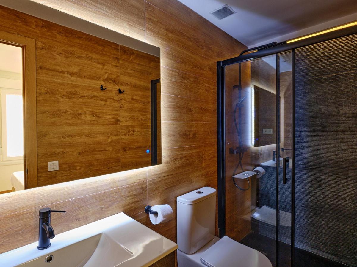 Apartamento Leo Home- Bright & Centric 3 Bedrooms With Private Parking Included *