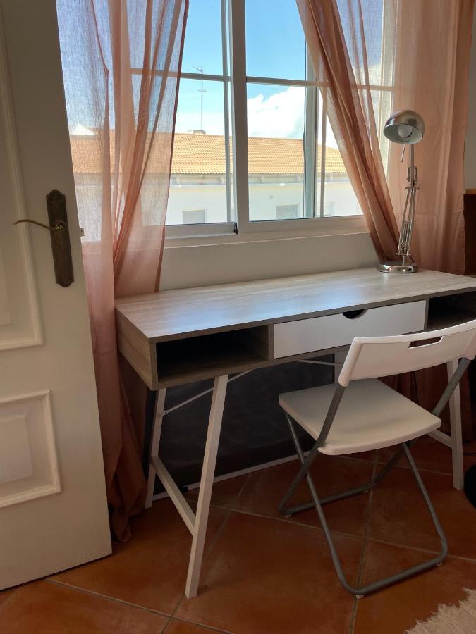 Two Bedroom In Center With Views Apartamento *