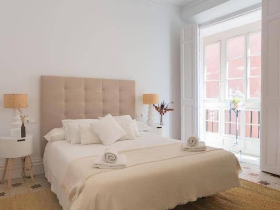 Chic Casa Cathedral At Calle Fresca 2-bedroom In City Center Lejlighed Málaga