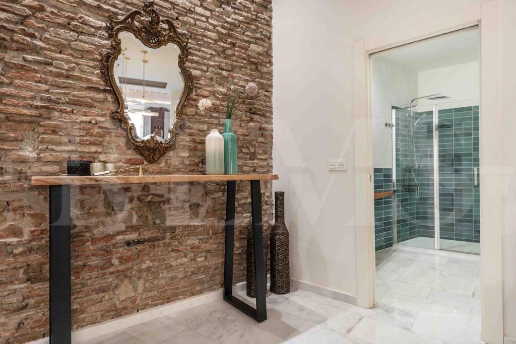 Appartement Luxurious In Center With Parking By Rems